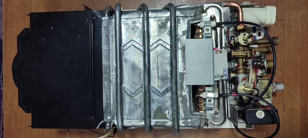 Газова колонка (водонагрівач)