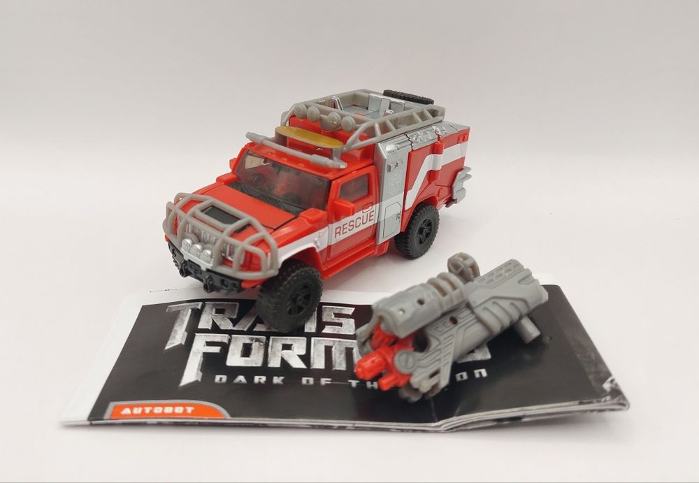 Transformers Dark Of The Moon Deluxe Class Specialist Ratchet