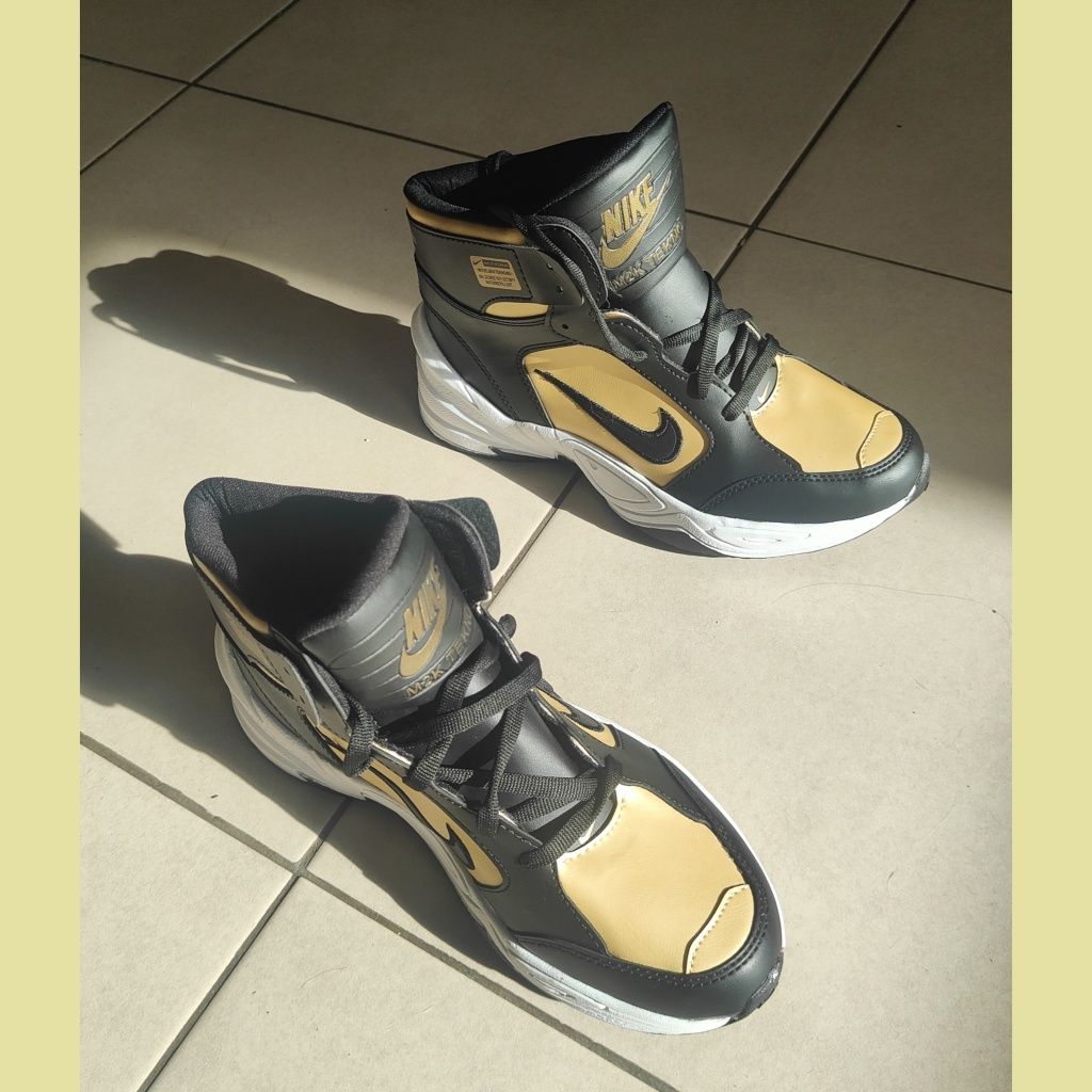 Sapatilhas Nike bota