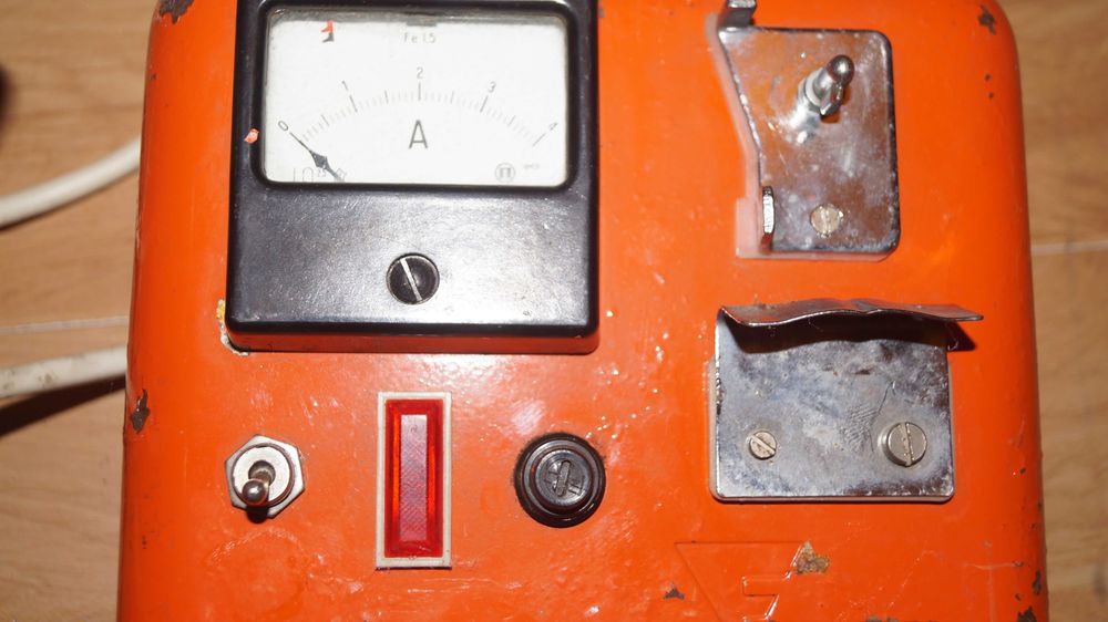 Ładowarka prostownik lampa górnicza Faser R-1  stara solidna PRL