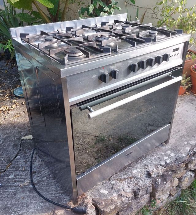 Meireles fogão com 5 queimadoras e forno electrico