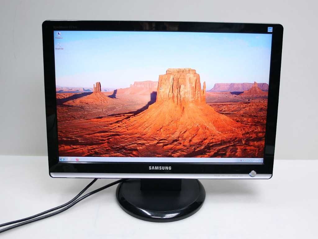 Monitory Samsung SyncMaster 223BW & Dell