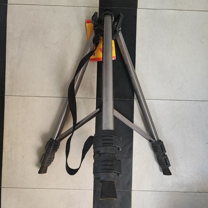 Vendo Tripé para Nível Laser