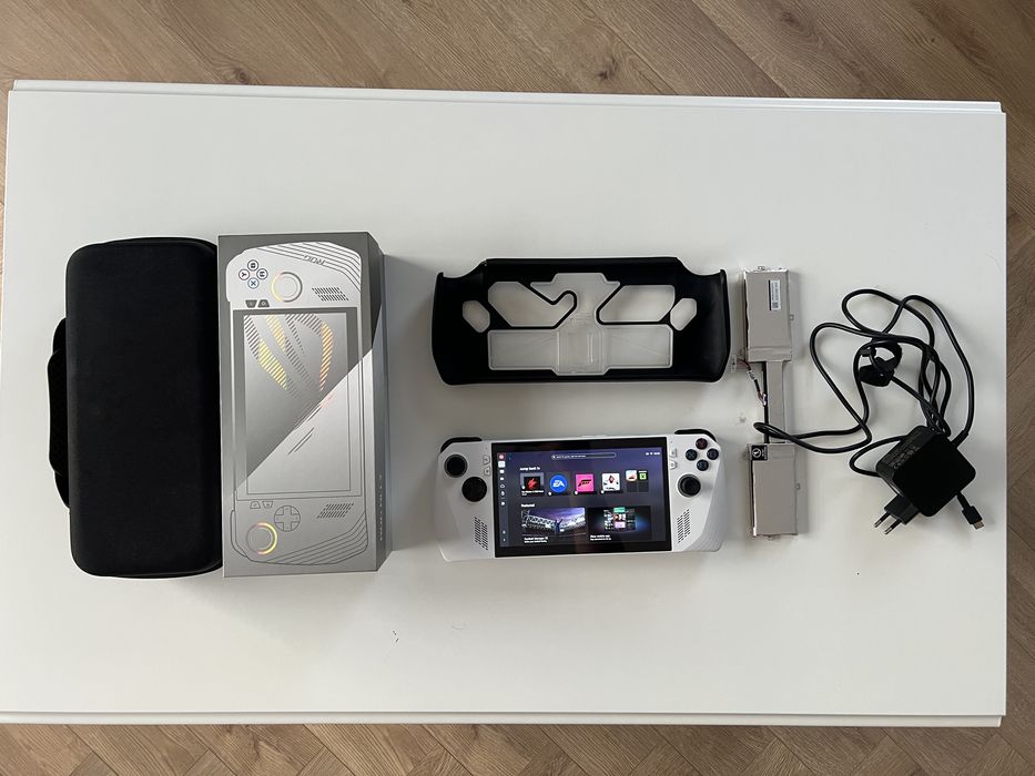 Rog Ally Z1 Extreme | 512GB | 74Wh bateria | Windows 11 FSE | Dodatki