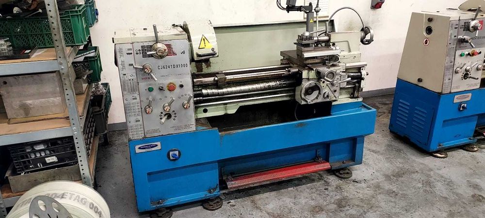 Tokarka uniwersalna - CJ6241D
