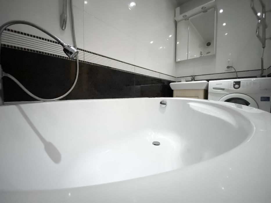 Люкс центр, Джакуззі