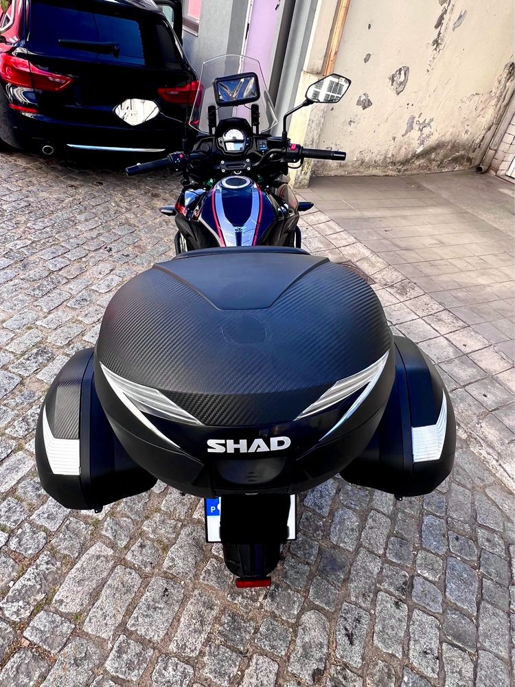 Kawazaki Versys 650cc grand tourer como nova muitos extras
