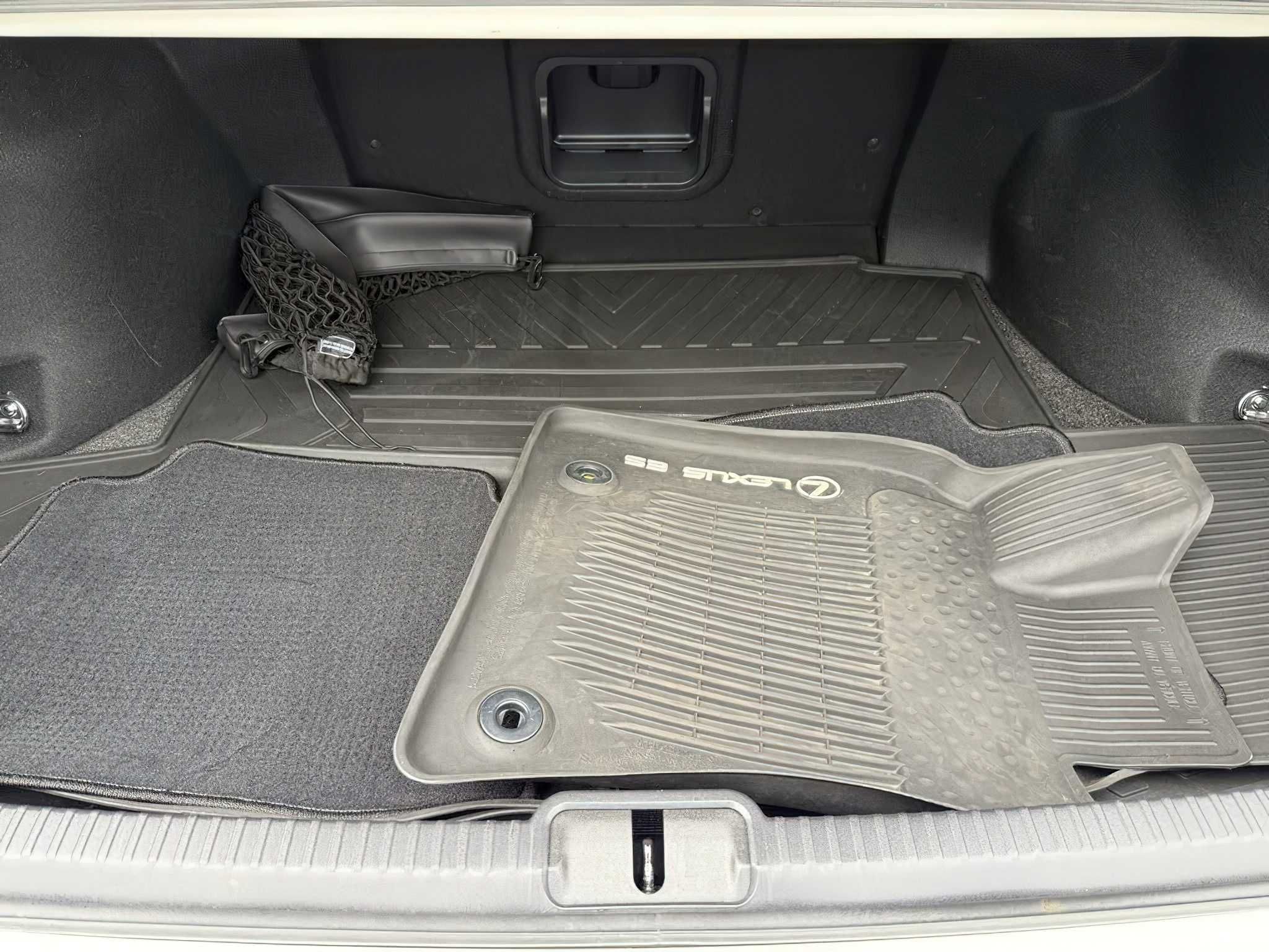 Lexus ES 300 H 2021