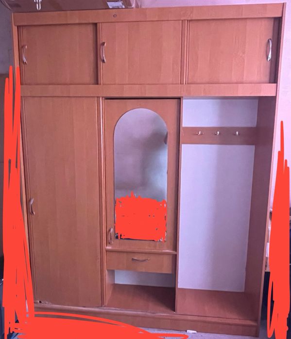 Шкаф в прихожую.