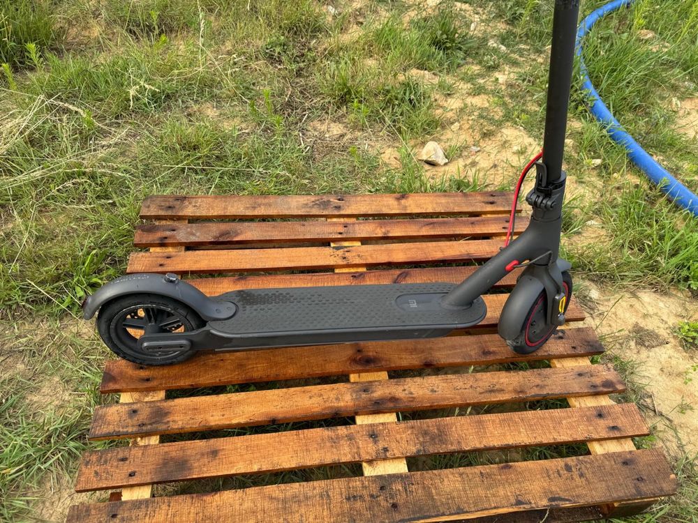 Hulajnoga elektryczna Xiaomi Mi PRO 2 300W 45km
