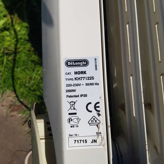 Продається масляний електрообігрівач De Longhi