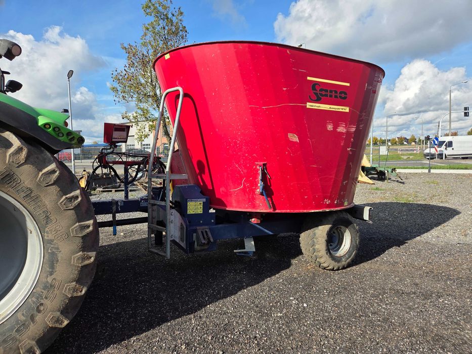 Wóz paszowy SANO TMR Profi paszowóz Siloking Compact 12