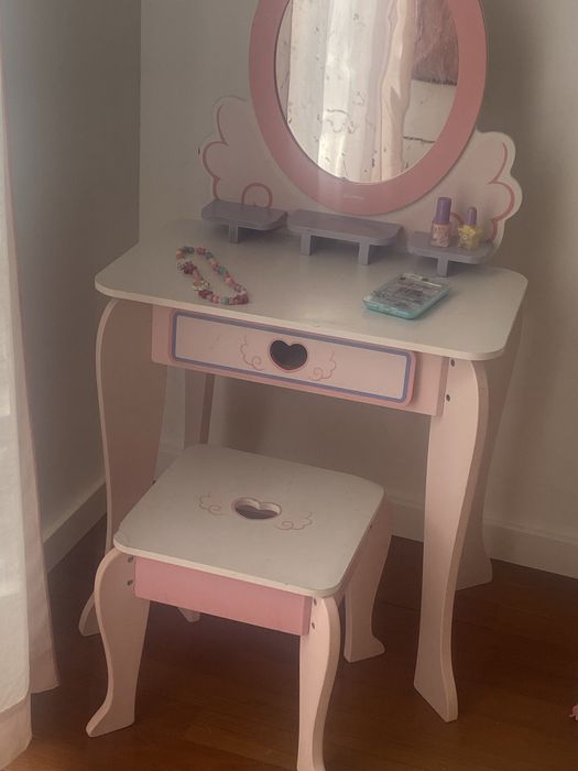 Toucador infantil de madeira “Espaço Casa”