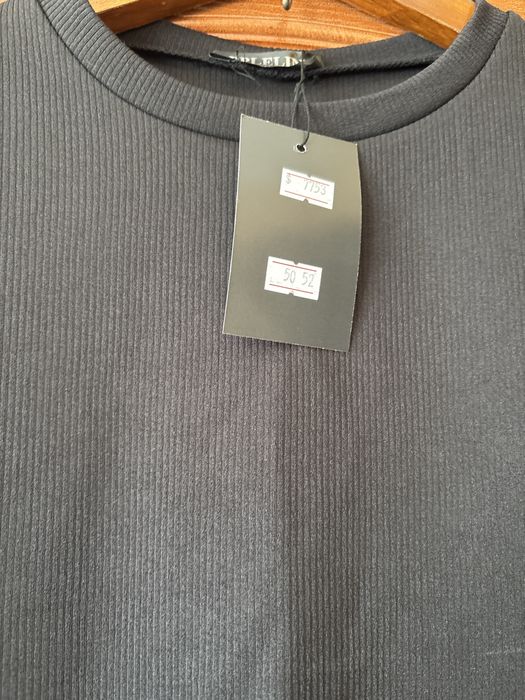 Чорний ідеальний новий костюм