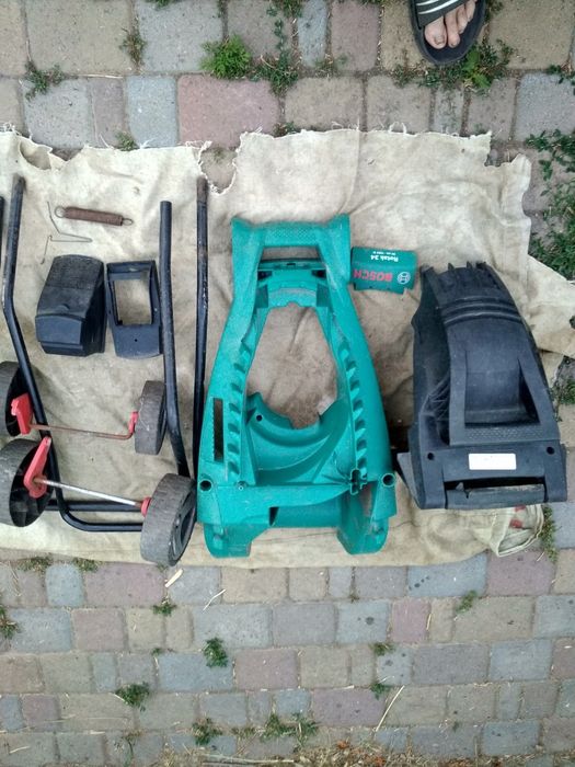 Газонокосилка bosch rotak 34 (На запчасти)