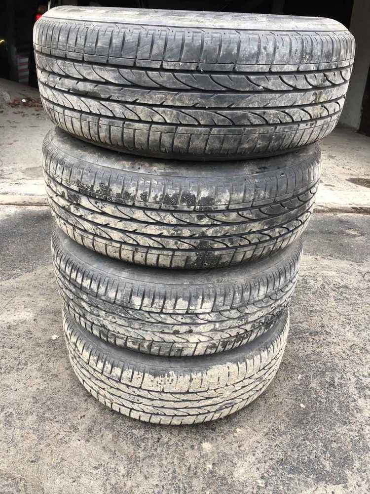 Літня гума Bridgestone 215/60/17