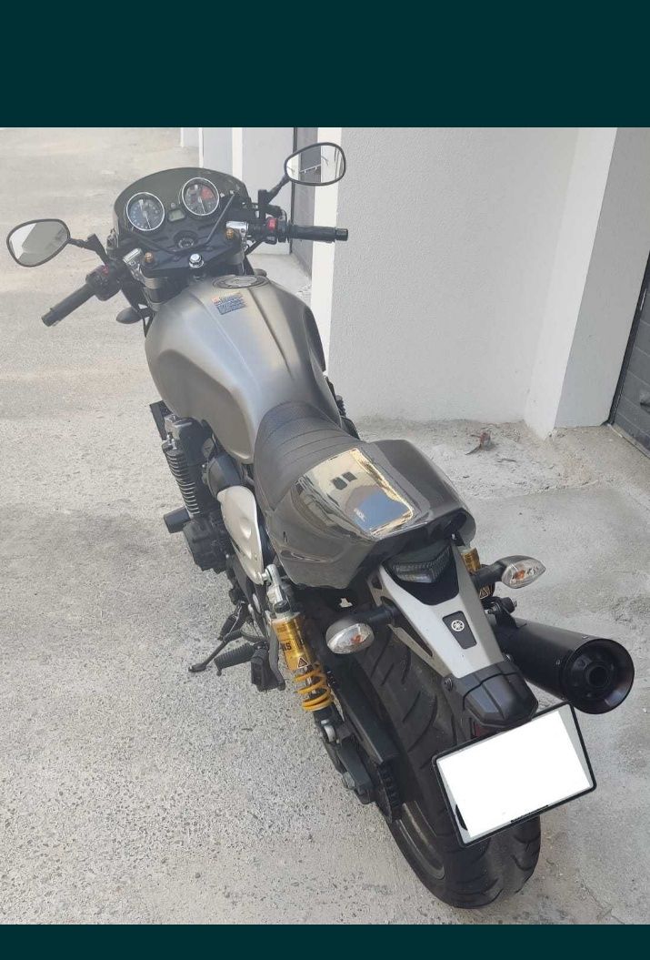 Yamaha xjr 1300 racer