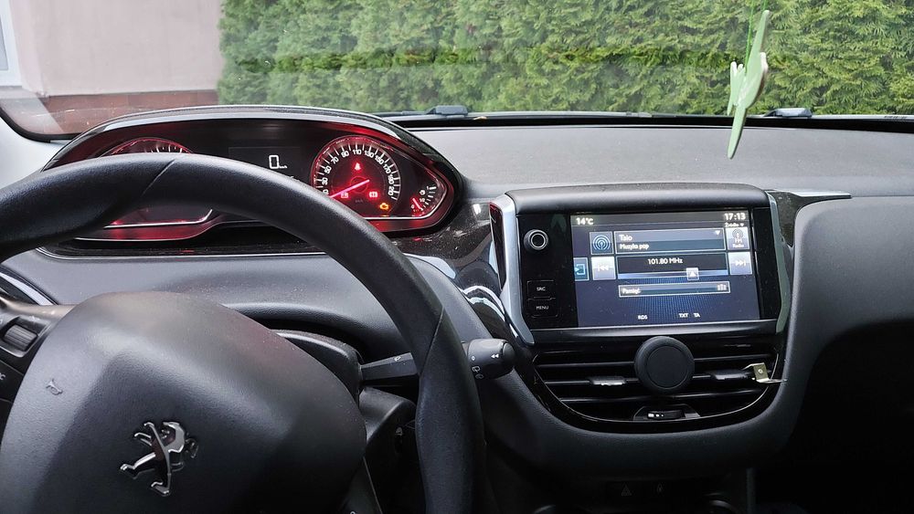 Peugeot 208 BEZwypadkowy