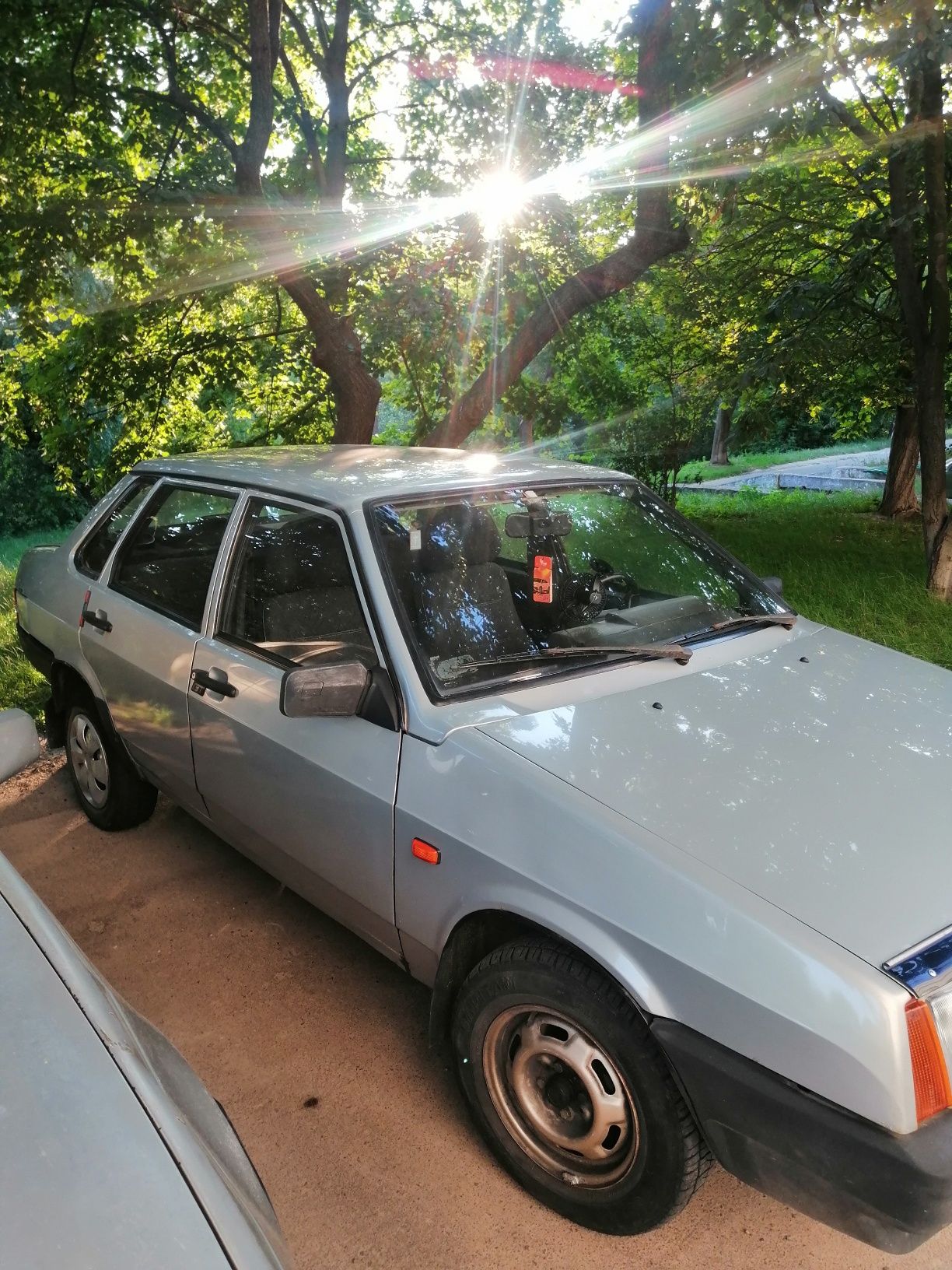 Авто Ваз 21099 в хорошому стані