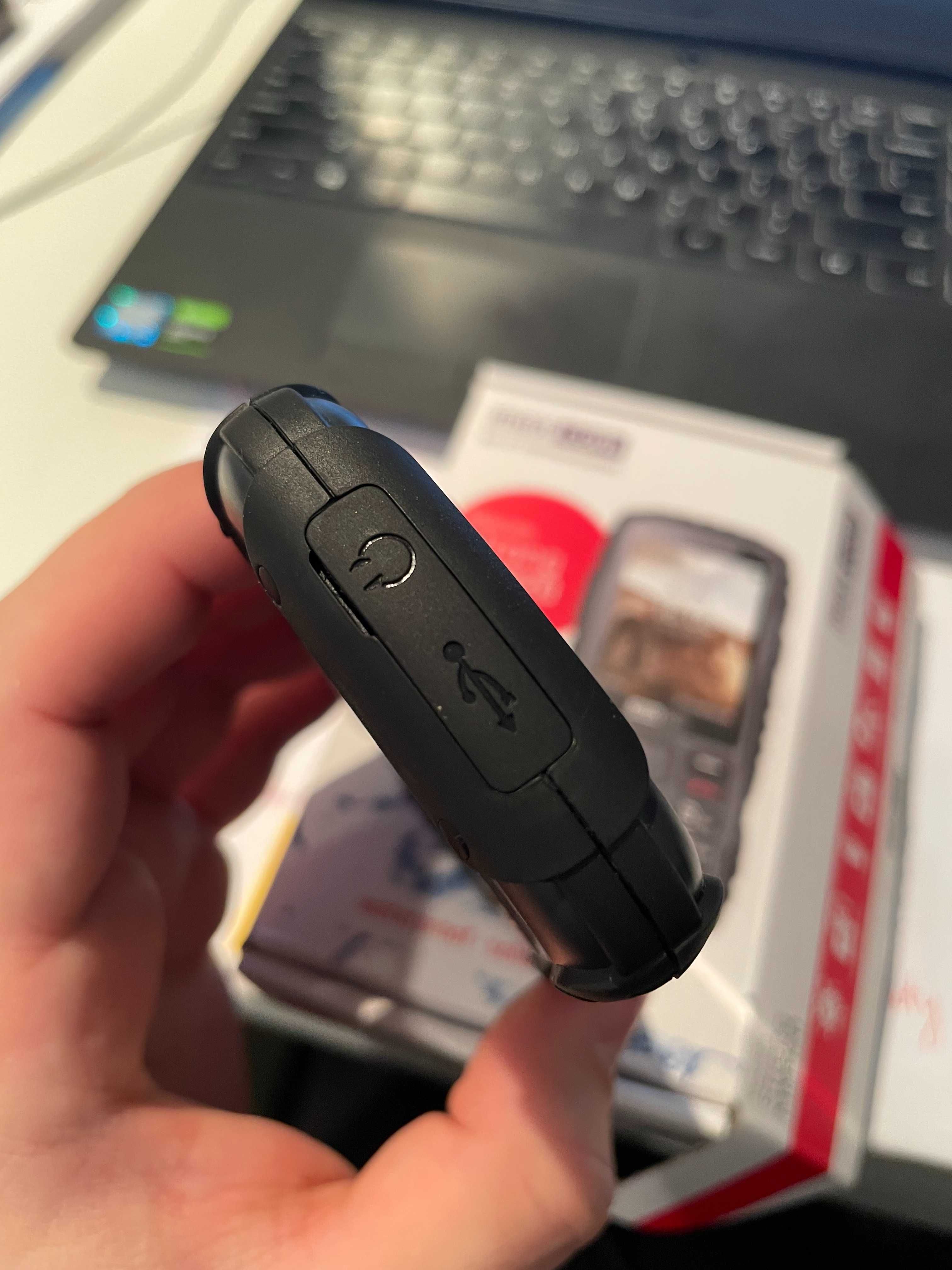 Telefon Maxcom mm920 dla seniora jak NOWY