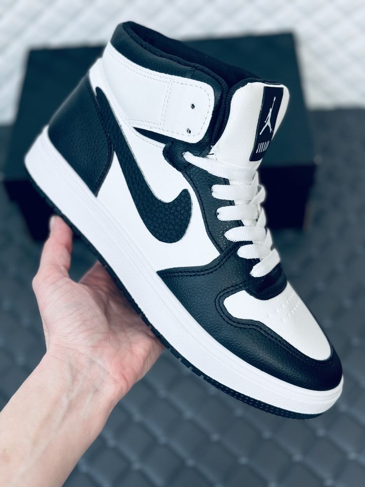 Nike Air Retro Jordan 1 кроссовки женские Найк Джордан 1 черно-белые