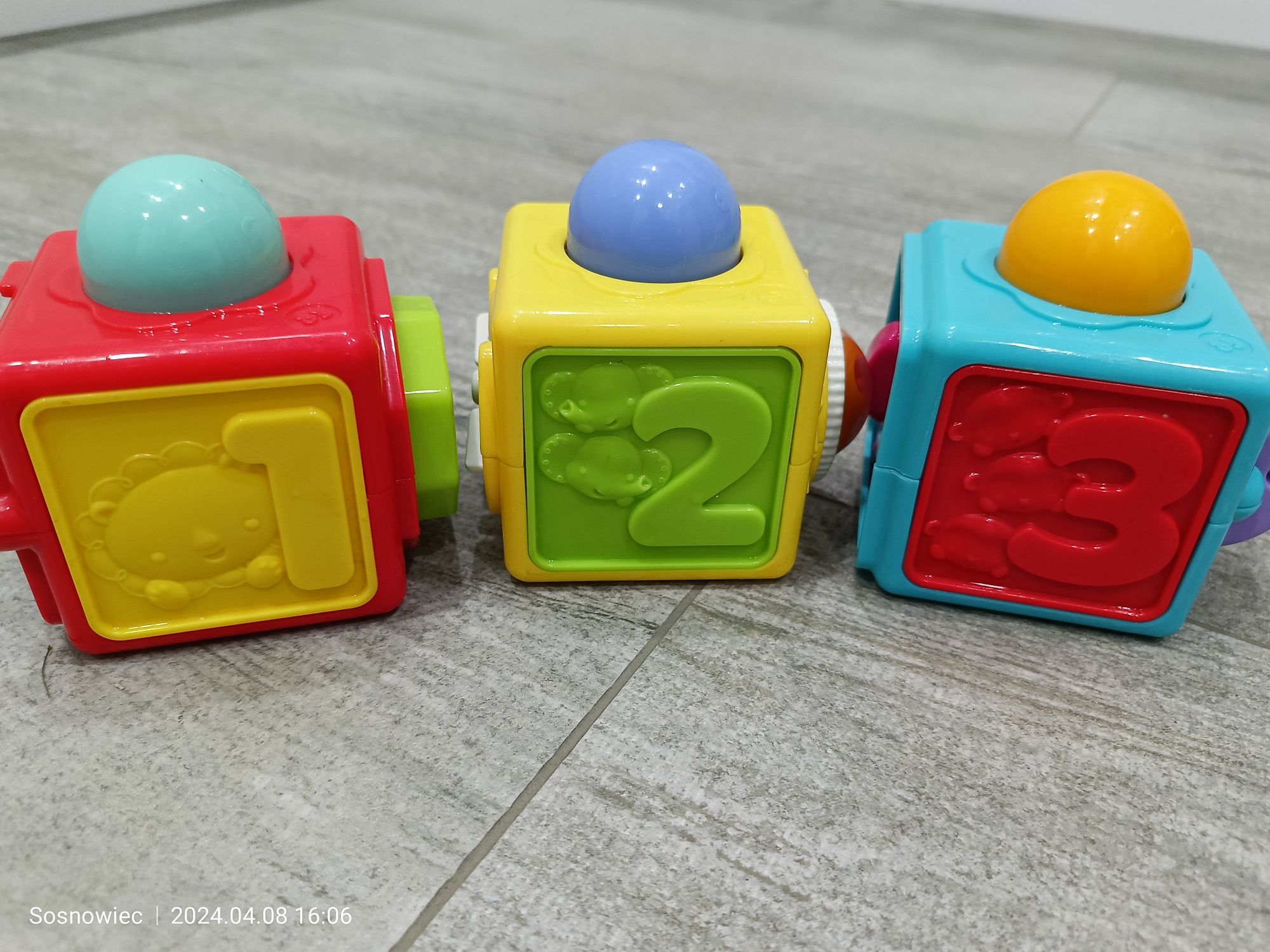 Sprzedam aktywne klocki ze zwierzątkami FISHER PRICE.