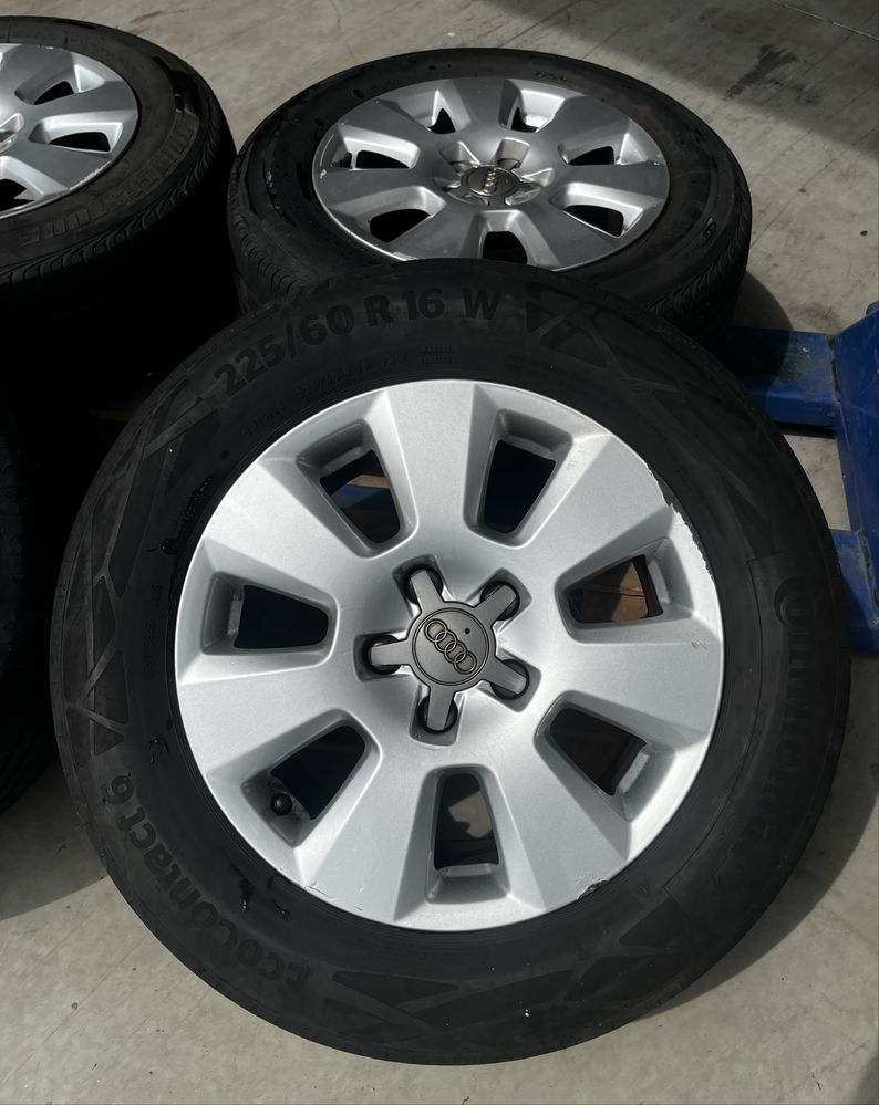 Jantes Originais Audi 16 com pneus.