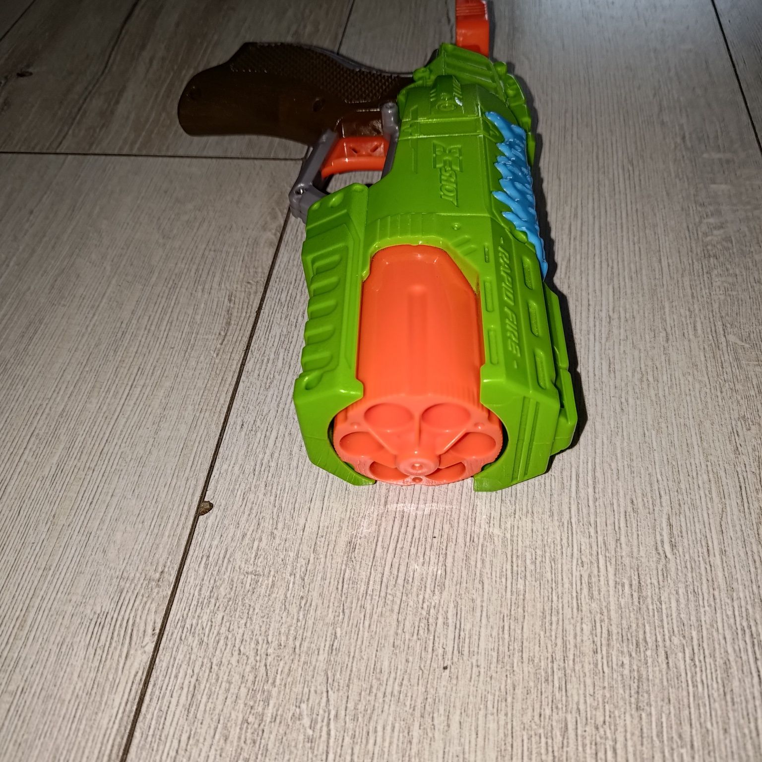 Pistolet pistolety x-shot xshot nerf na strzalki