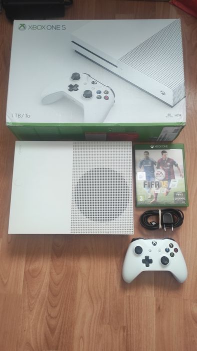 Xbox One c/jogo e Comando