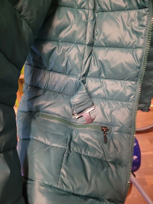 Куртка жіноча демісезон,розмір S,чудовий стан