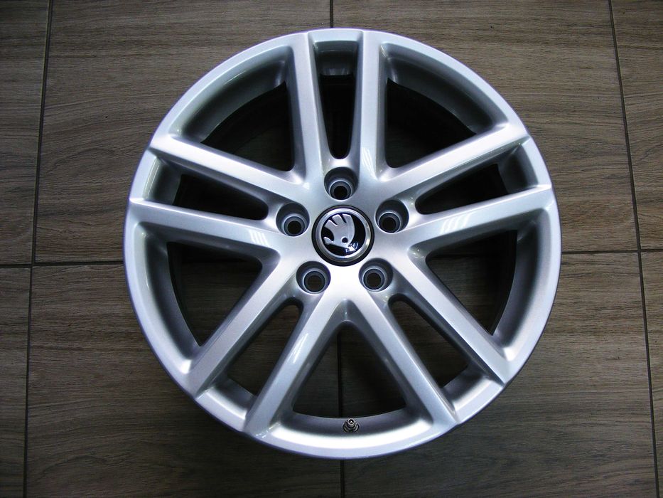 Диски R17 VW Passat Golf Touran Skoda A5 A7 Superb Seat Altea 5/112