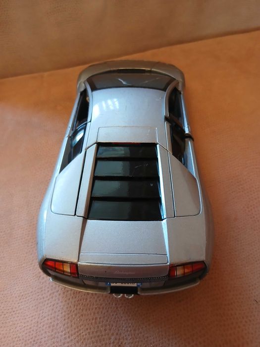 Lamborghini Murciélago модель 1:18.Maisto.Из коллекции.