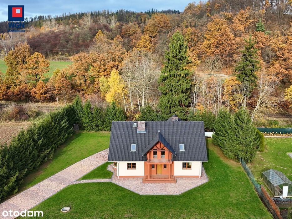 Gustownie wykończony dom w okolicach Kłodzka na sprzedaż.