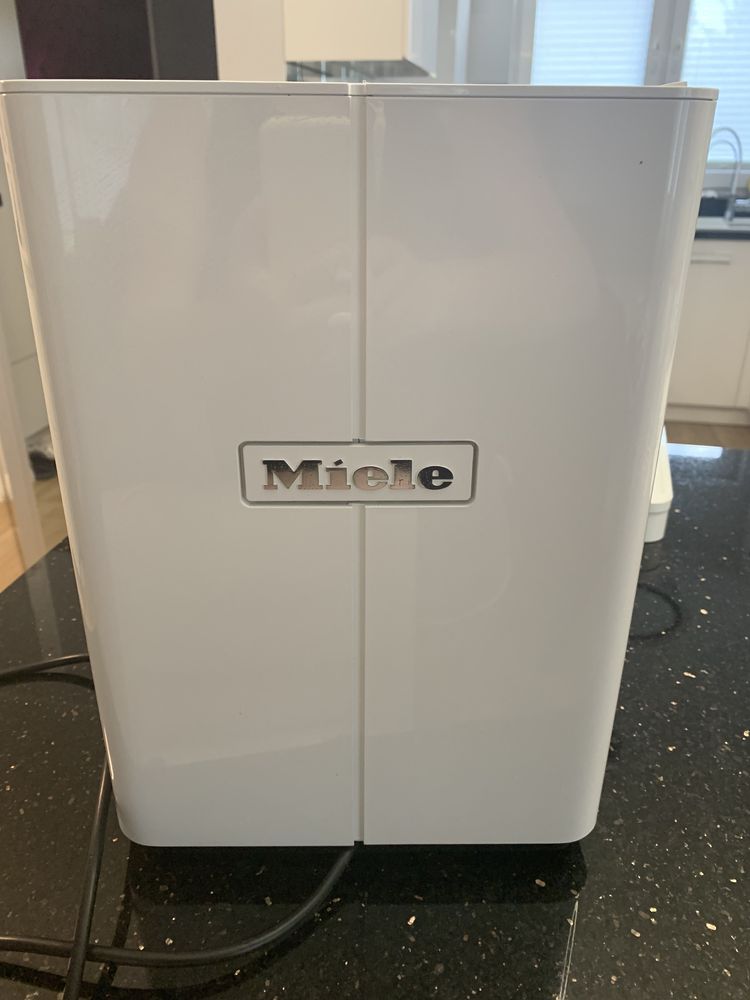 Ekspres Miele CM 6150 biały