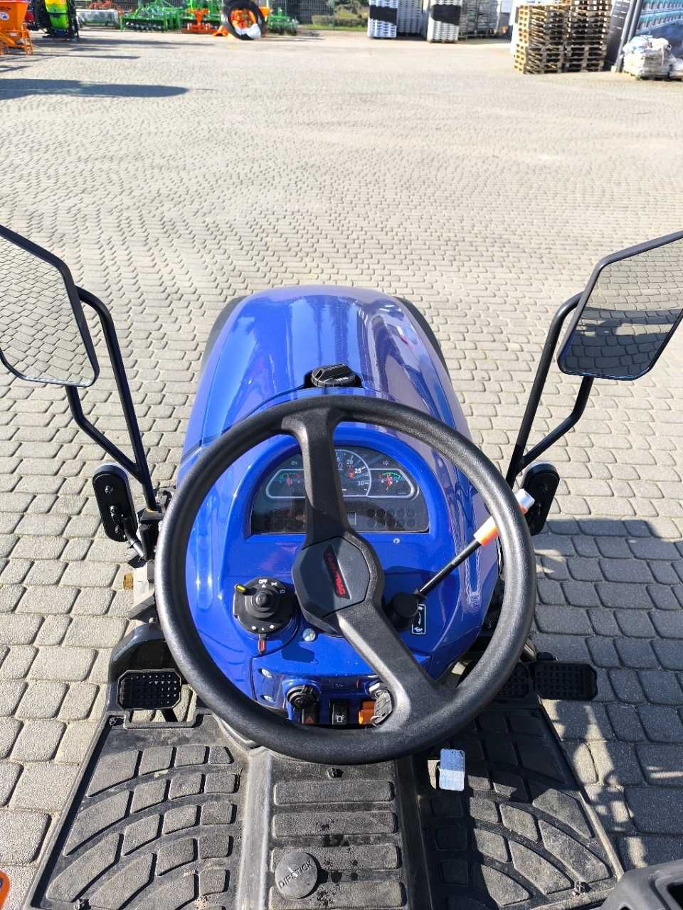 Ciągnik rolniczy FARMTRAC 22 4WD kompakt, miniciągnik od ręki