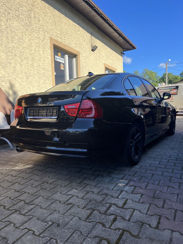 BMW e90 lift silnik 2.0 N47D20C kolor BLACK SAPPHIRE METAL części