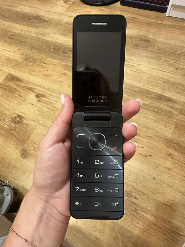 LG Wine Smart smartfon