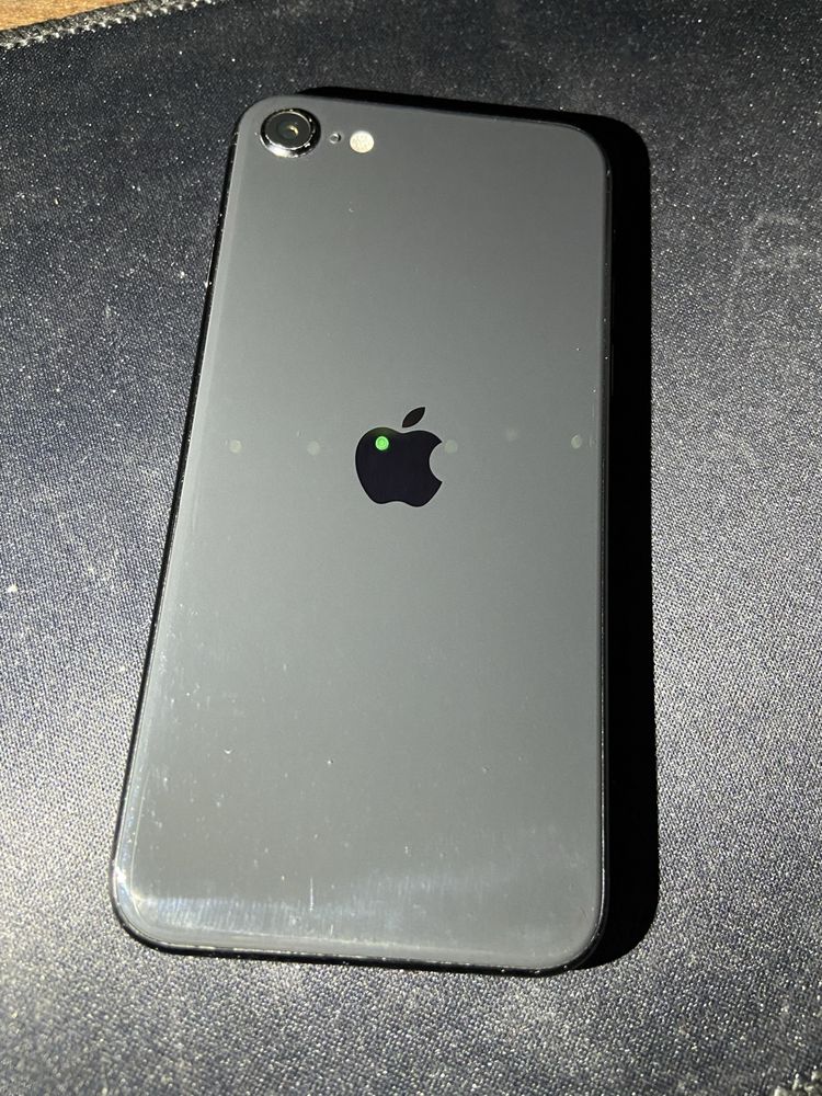 Iphone SE 2020 64 gb опис