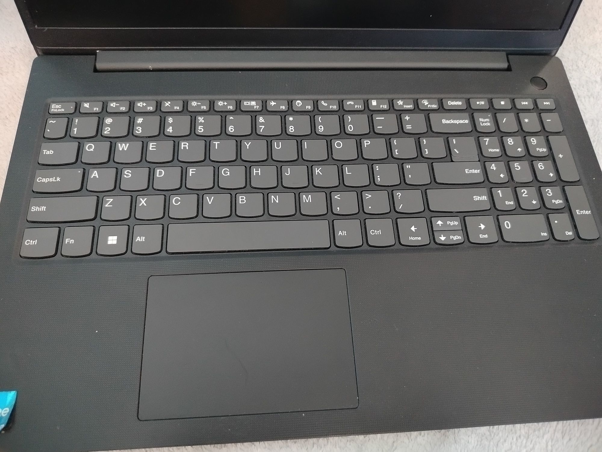 Sprzedam laptopa Lenovo Intel Core i3 w pełni sprawny