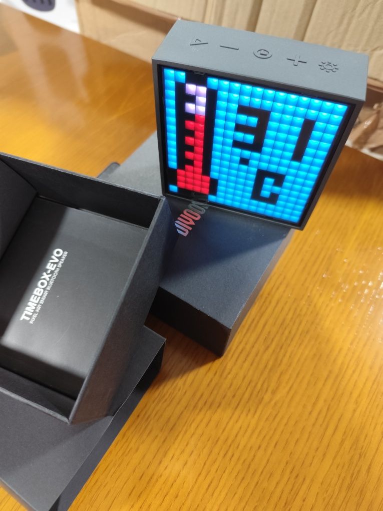 Coluna Portátil Divoom TIMEBOX-EVO | Preto
