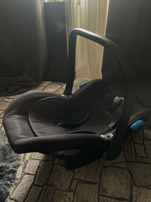 Автокрісло-люлька