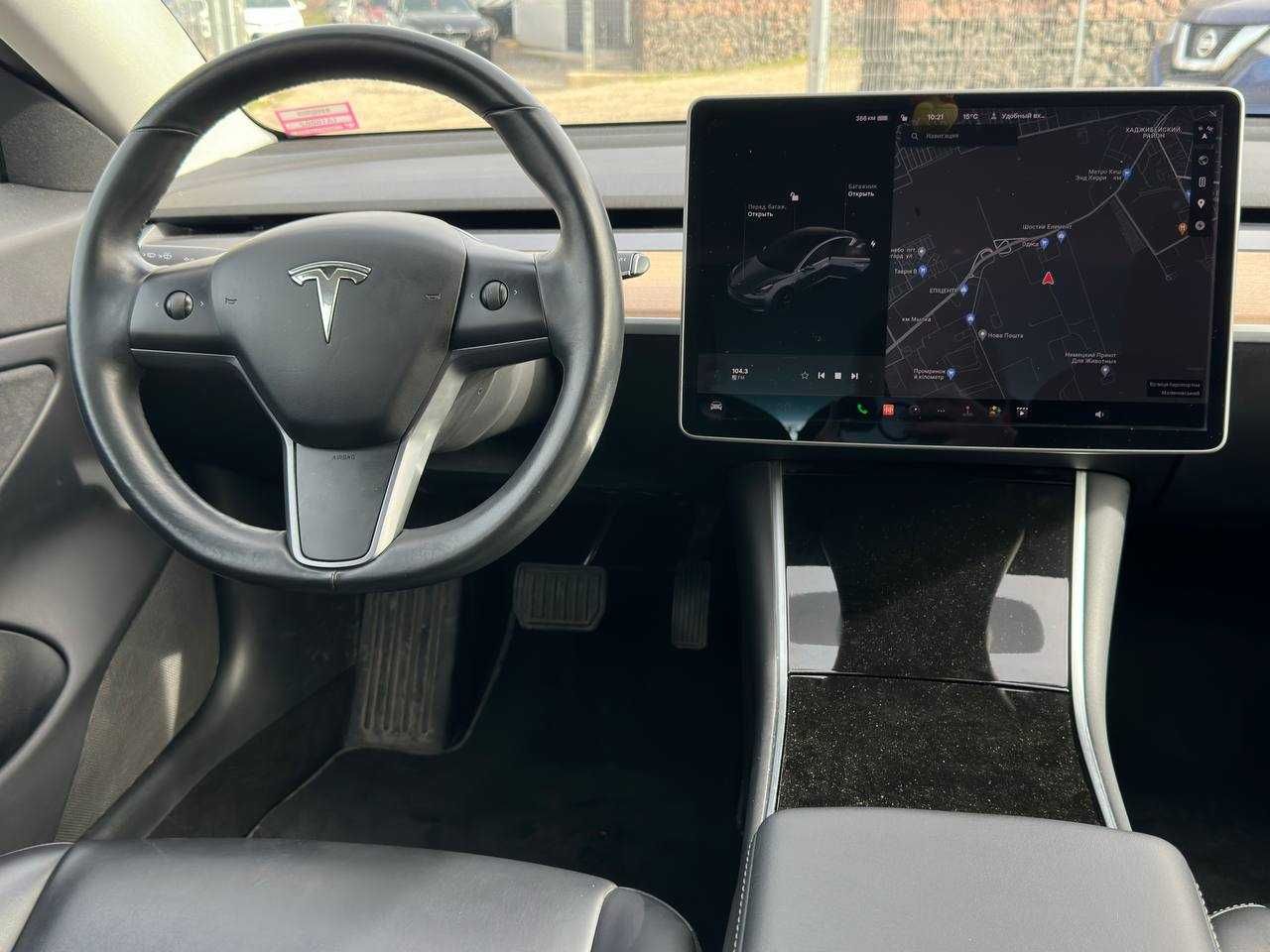 Авто Tesla Model 3 2018