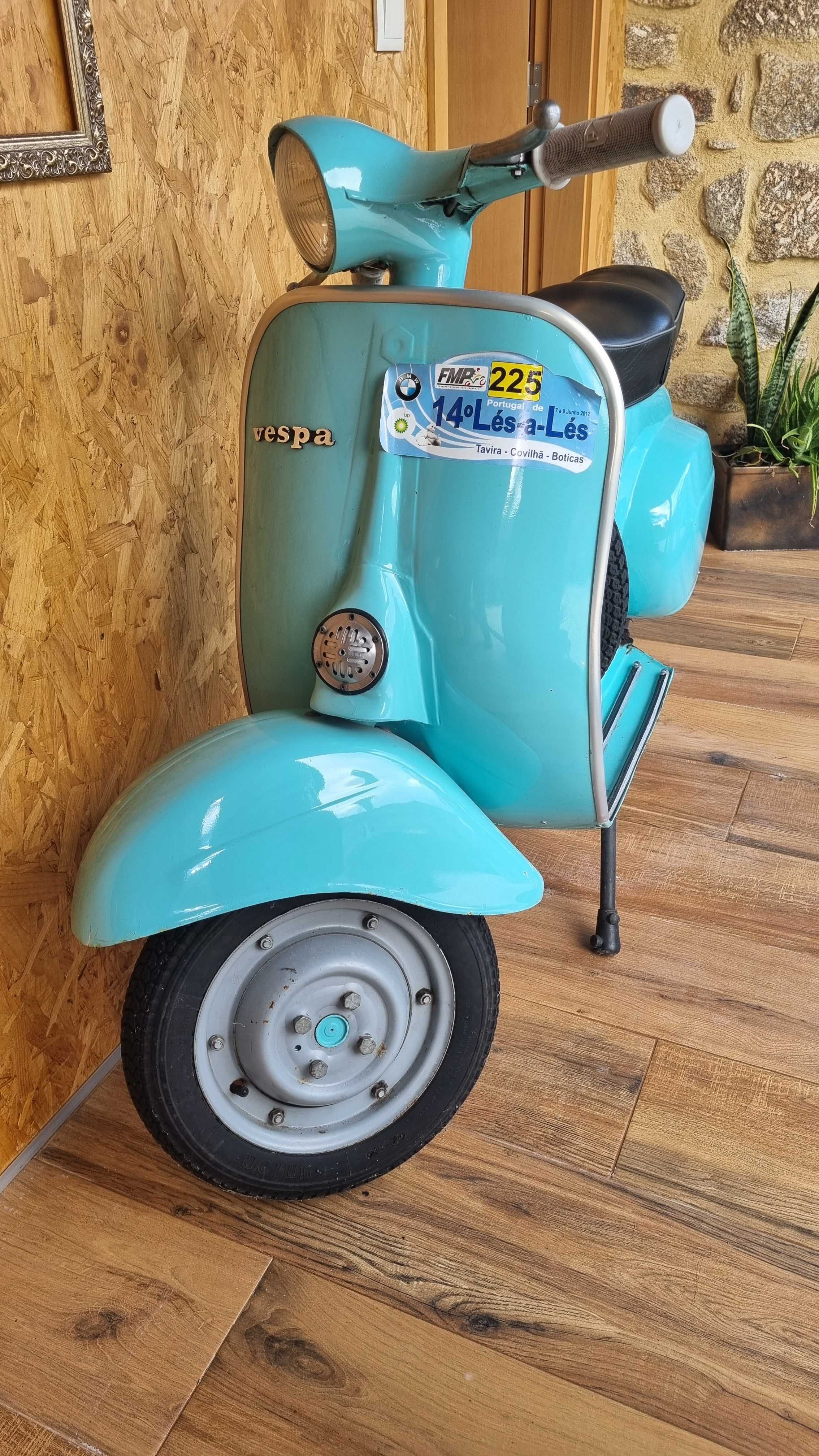 Vespa 50S em bom estado