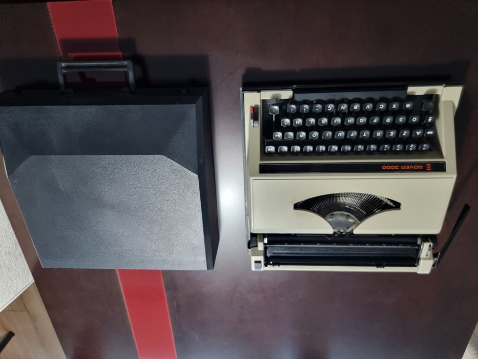 Máquina de Escrever- Rover 3000