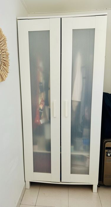 Vendo roupeiro pequeno por 50€