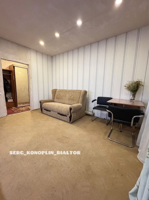 Продам просторную 2к квартиру с частичным ремонтом в таунхаусе в Центр