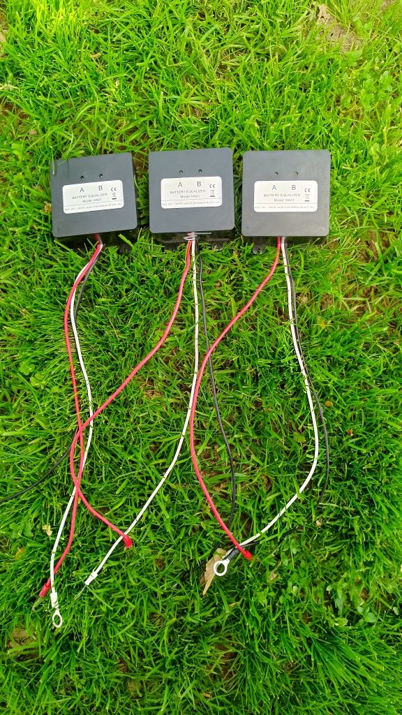 Акумулятори  Volt Polska AGM 12V 100Ah. Балансир для акумуляторів.