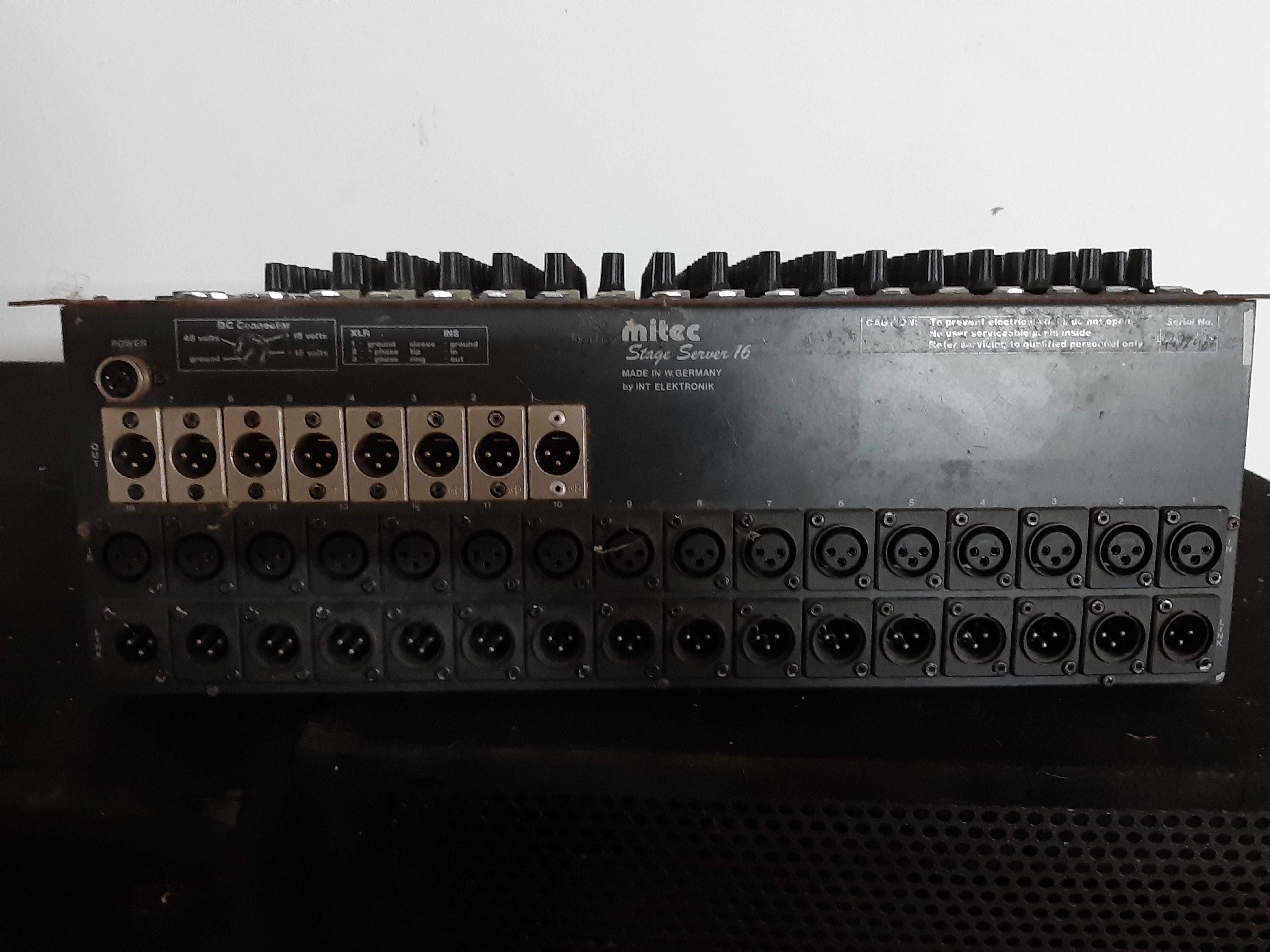 Vendo mesa de mistura Mitec de 16 canais para frente e monitores