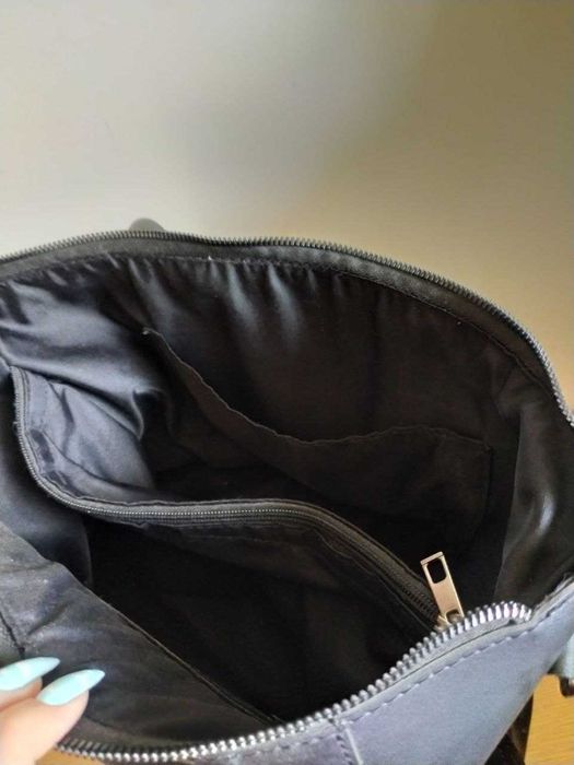 Сумка чорна шкіряна