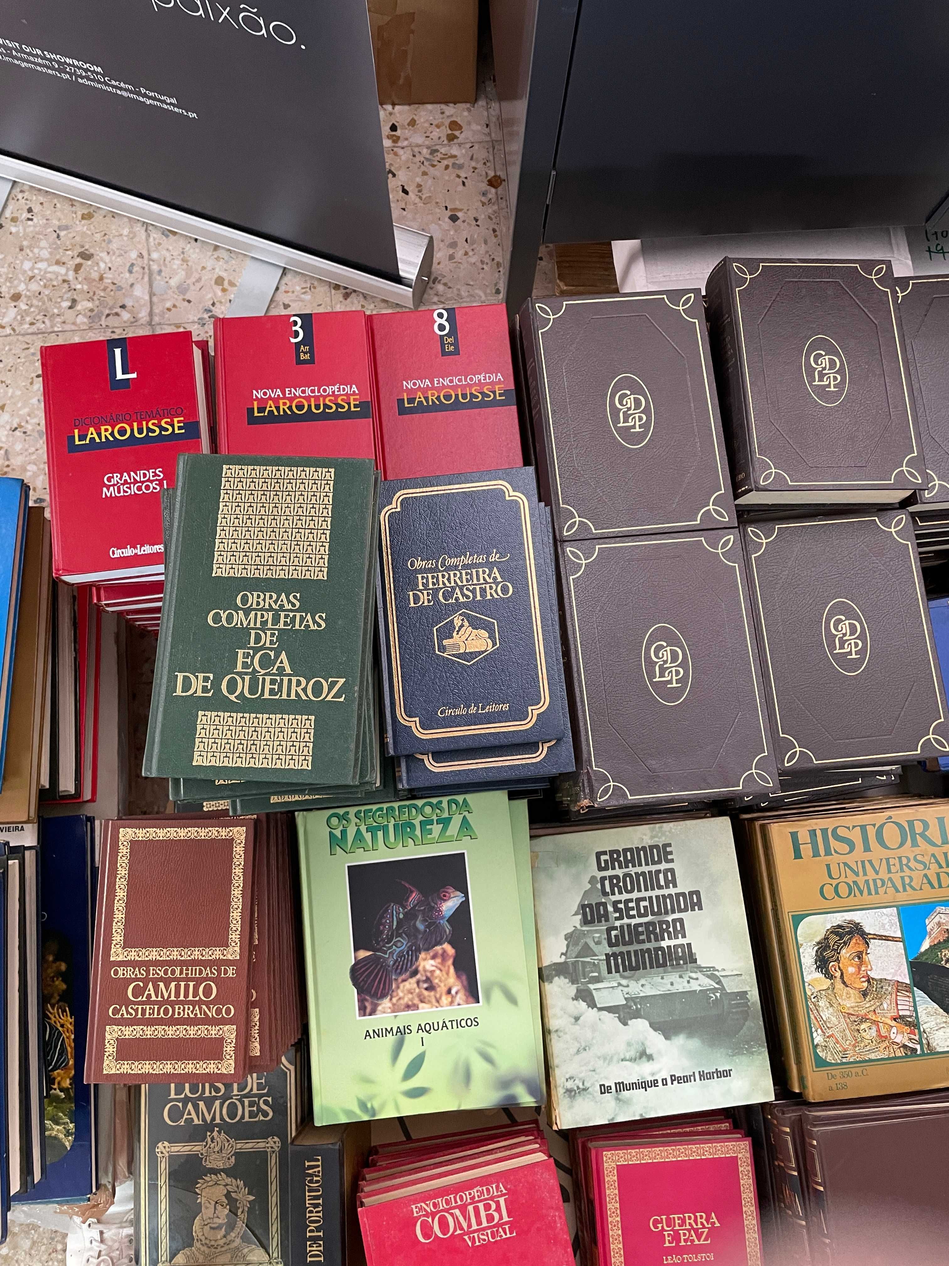 Lote de 200 Livros Várias Categorias